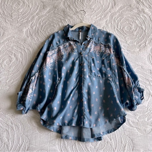 NWT - Free People - Joelle Printed Button Top - Chambray Combo - Picture 4 of 12